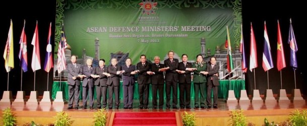 ประชุมรัฐมนตรีกลาโหมอาเซียน ลงนามปฏิญญาสร้างความมั่นคงร่วมกัน
